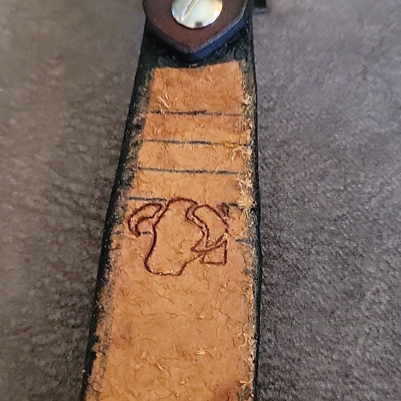 Vtg RED LEATHER 1996 Floral Tooled Basket Weave Concho Leather Belt main image 6